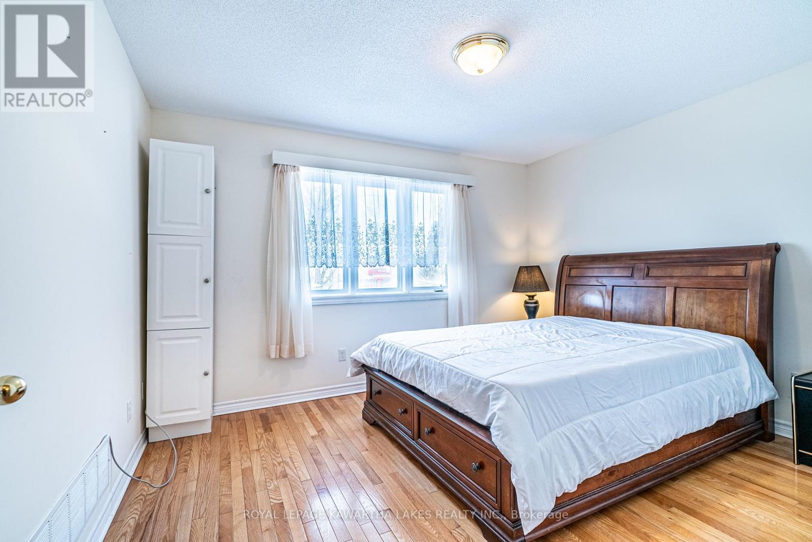 36 Fallingbrook Crescent, Kawartha Lakes, Ontario  K9V 0B3 - Photo 14 - X11970988