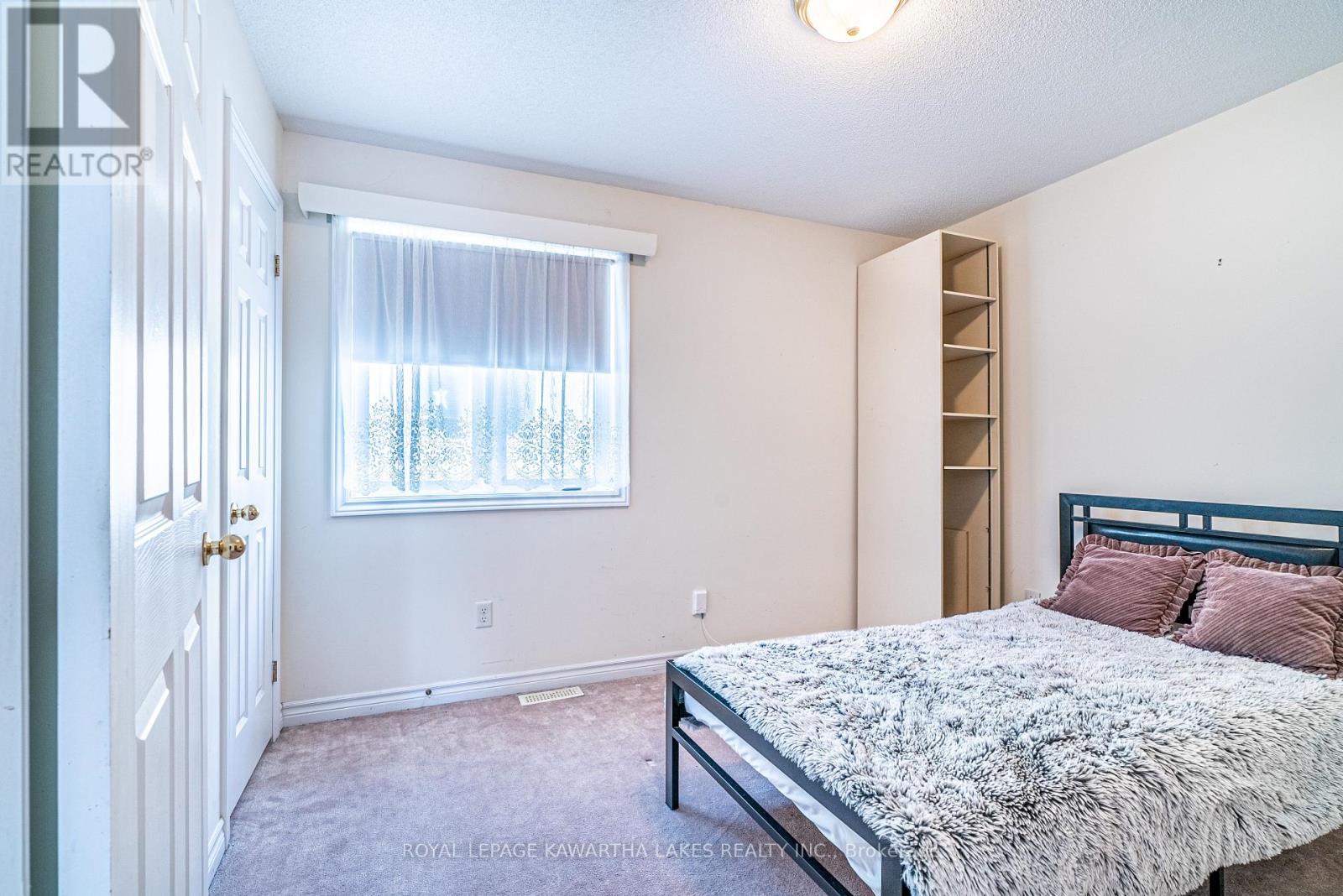 36 Fallingbrook Crescent, Kawartha Lakes, Ontario  K9V 0B3 - Photo 16 - X11970988