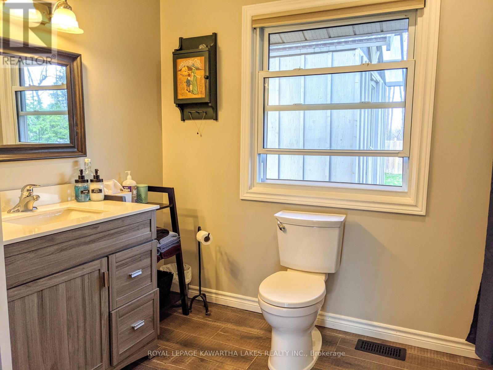 21 Pleasure Street, Kawartha Lakes, Ontario  K0M 1G0 - Photo 13 - X11996271
