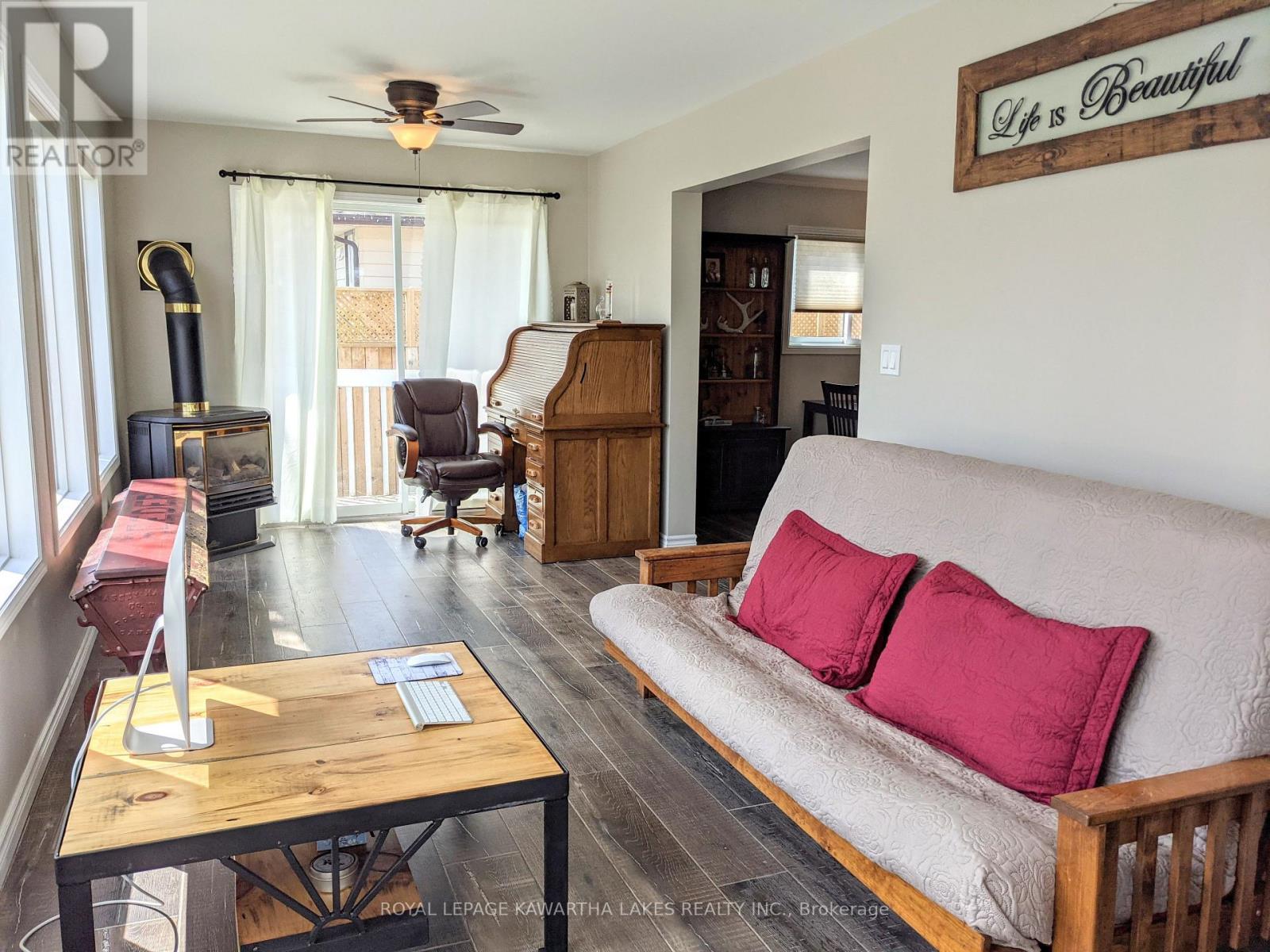21 Pleasure Street, Kawartha Lakes, Ontario  K0M 1G0 - Photo 16 - X11996271