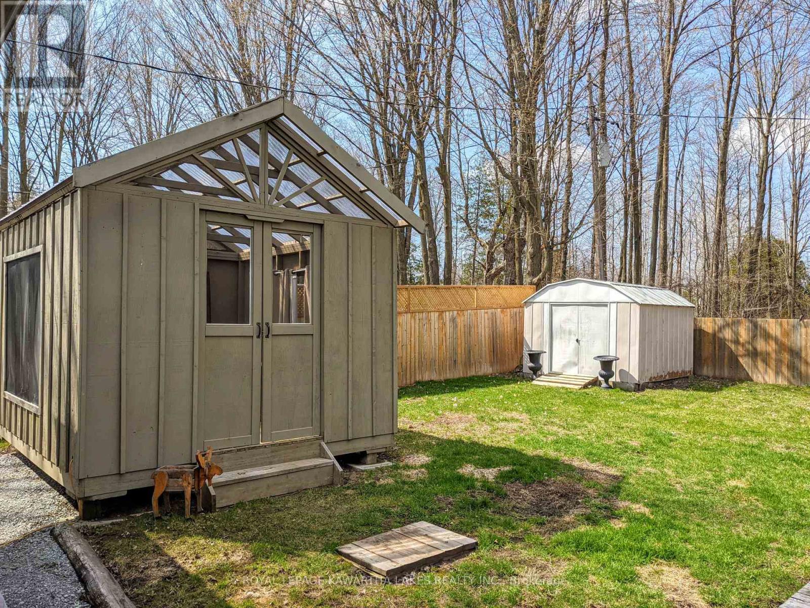 21 Pleasure Street, Kawartha Lakes, Ontario  K0M 1G0 - Photo 22 - X11996271