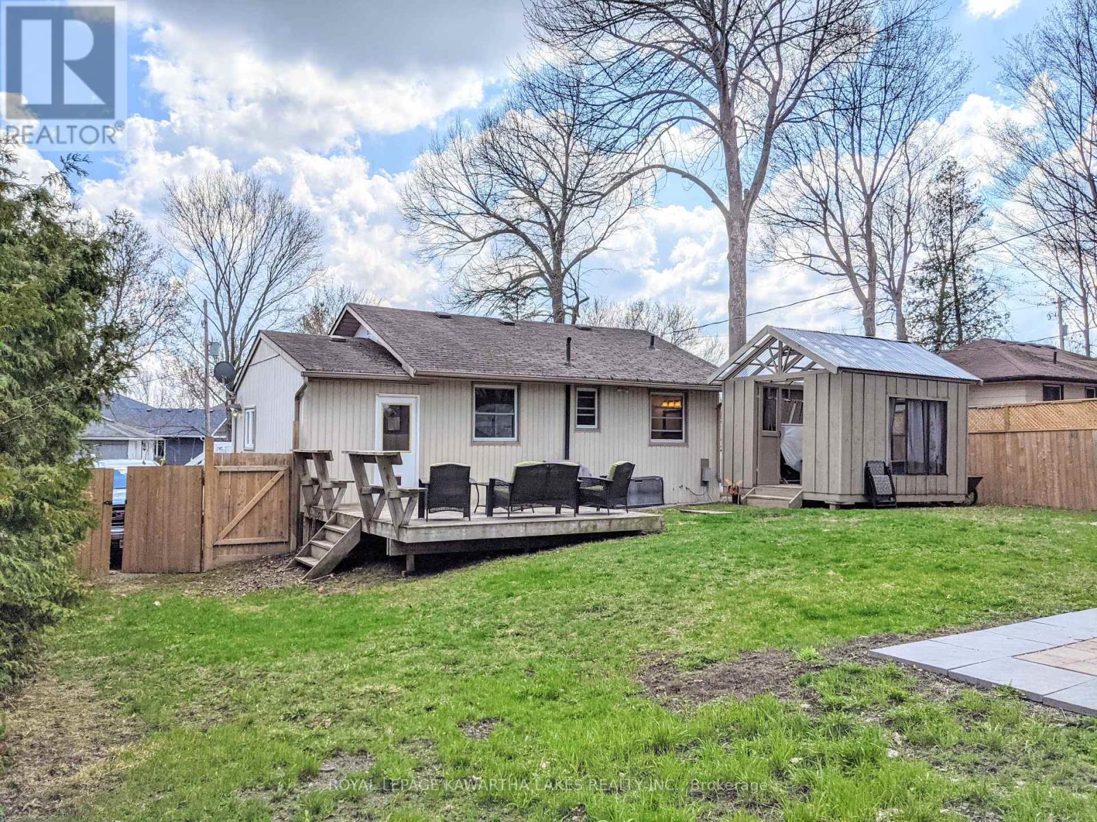 21 Pleasure Street, Kawartha Lakes, Ontario  K0M 1G0 - Photo 24 - X11996271