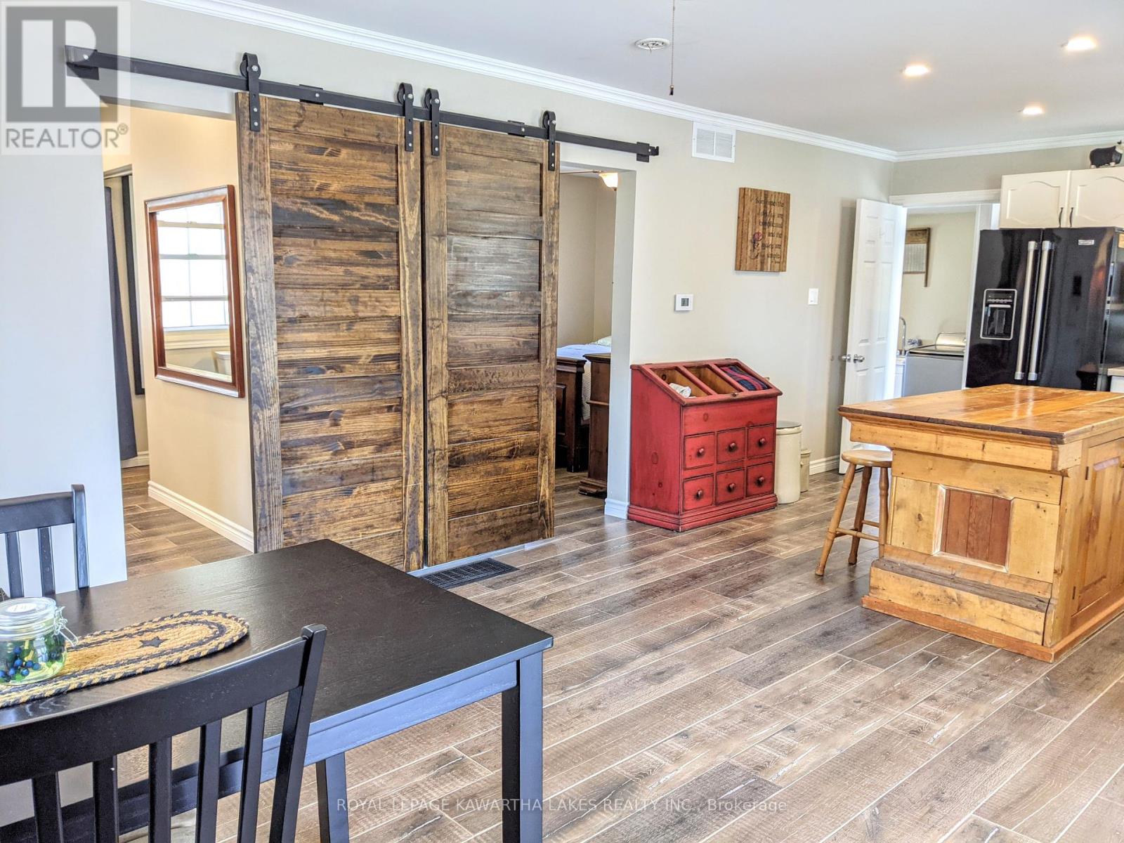 21 Pleasure Street, Kawartha Lakes, Ontario  K0M 1G0 - Photo 8 - X11996271