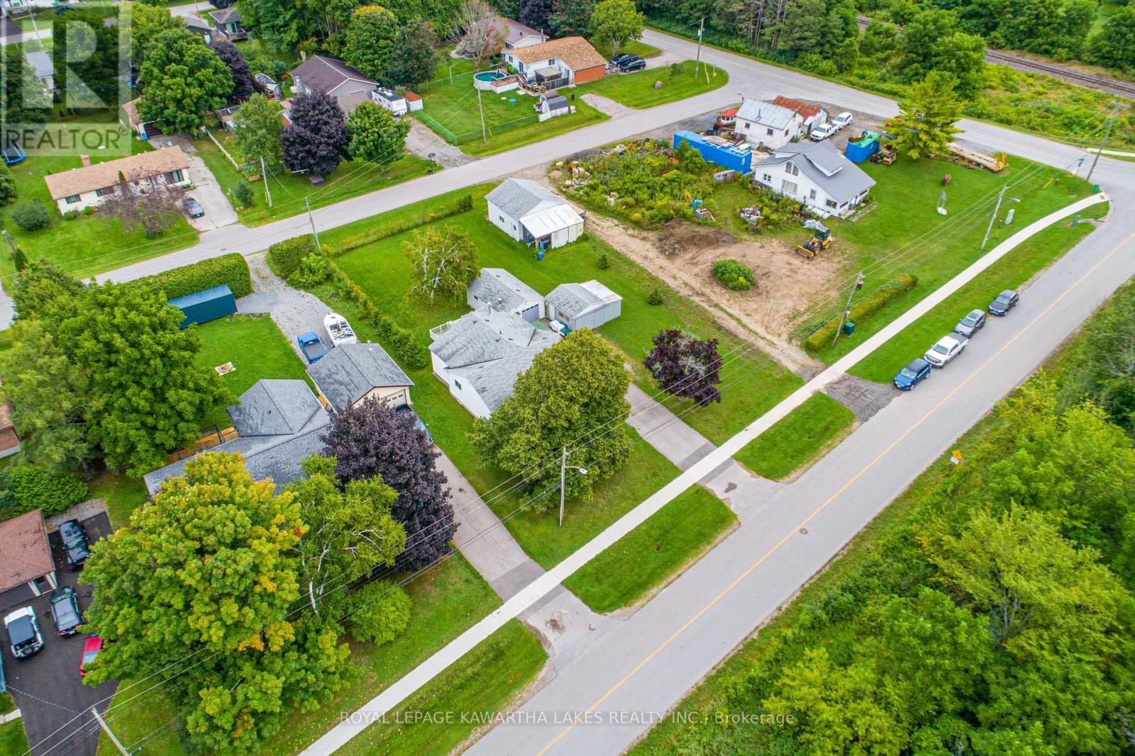 122 Victoria Avenue, Brock, Ontario  L0K 1A0 - Photo 5 - N12022743