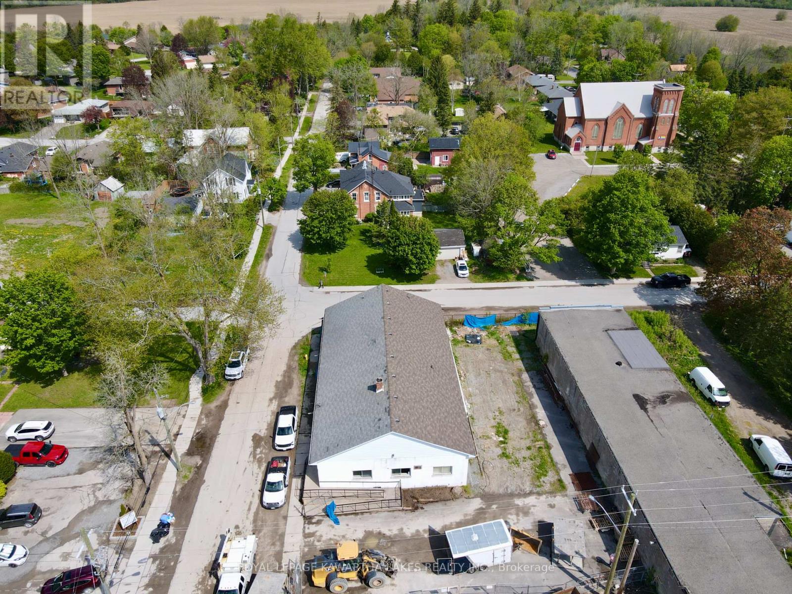 21 Ann Street N, Brock, Ontario  L0E 1E0 - Photo 3 - N12077887