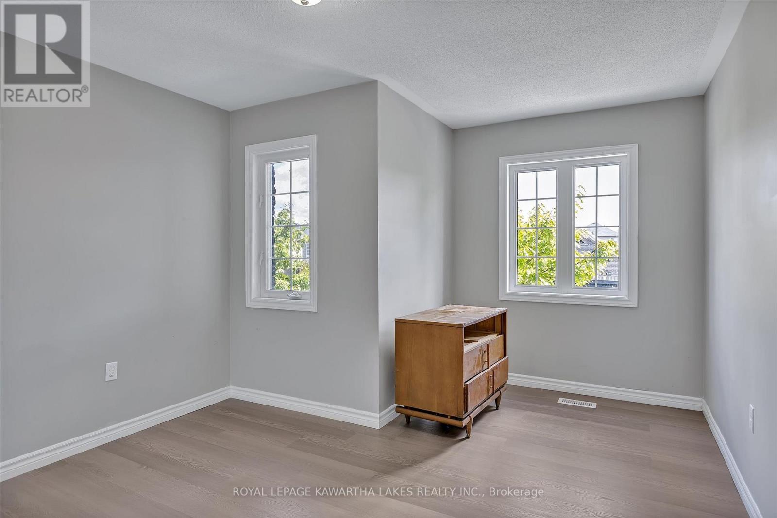 55 Truax Street, Kawartha Lakes, Ontario  K9V 0E3 - Photo 26 - X12189900