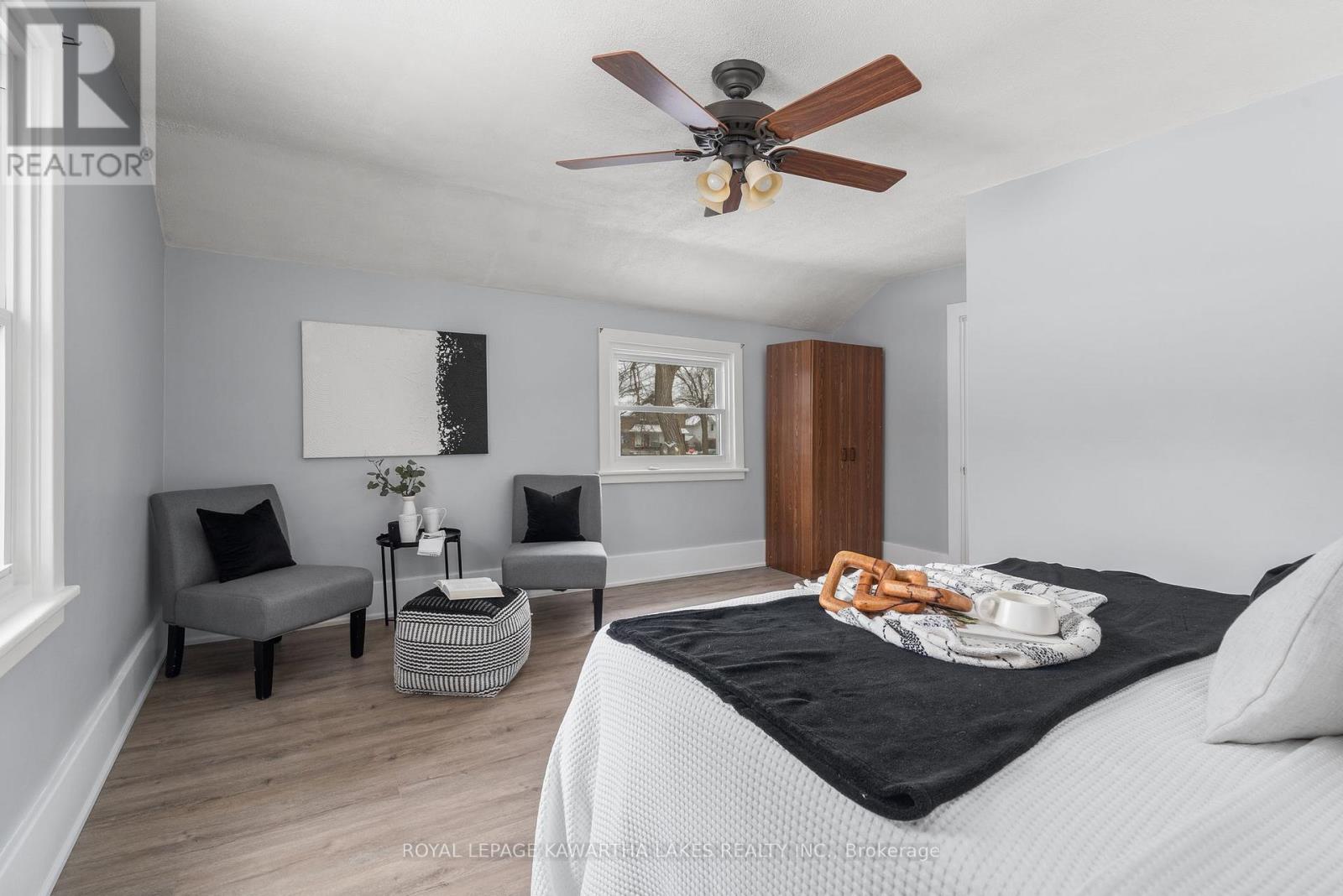 18 Bond Street W, Kawartha Lakes, Ontario  K9V 3P6 - Photo 10 - X12194712