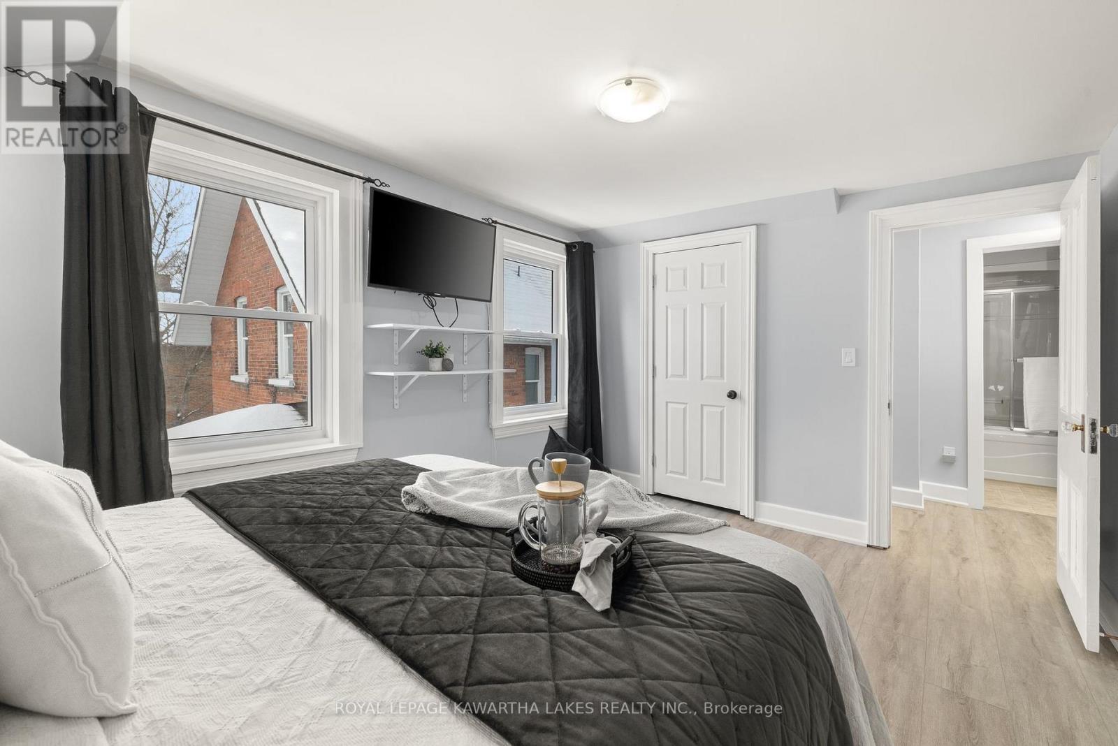 18 Bond Street W, Kawartha Lakes, Ontario  K9V 3P6 - Photo 13 - X12194712