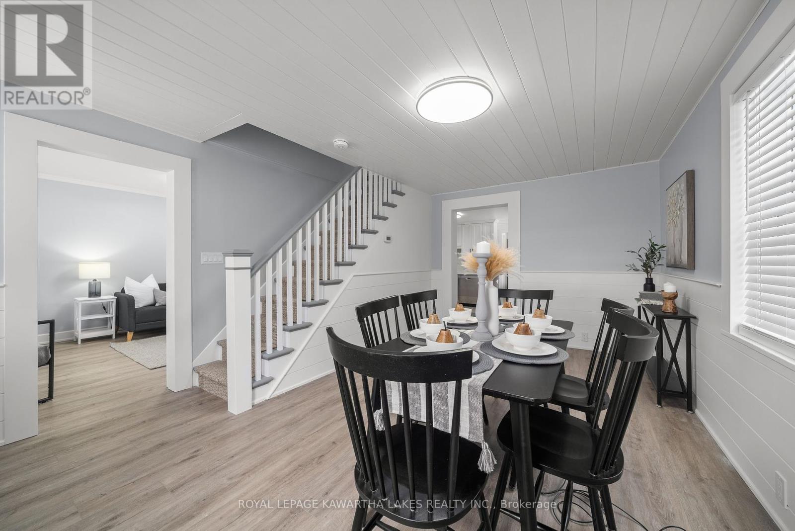 18 Bond Street W, Kawartha Lakes, Ontario  K9V 3P6 - Photo 3 - X12194712