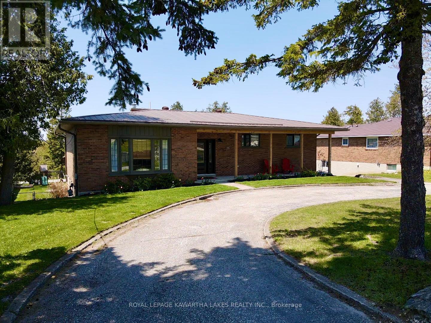 674 Osborne Street, Brock, Ontario  L0K 1A0 - Photo 3 - N12201785