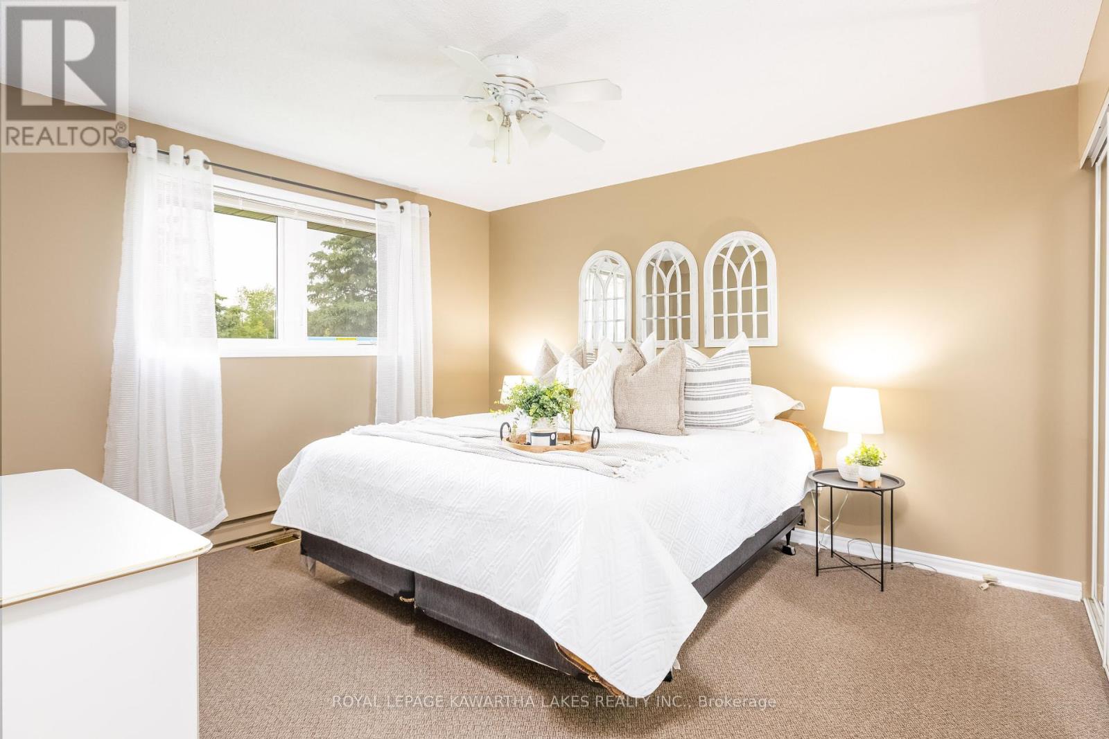 12 Hillside Drive, Kawartha Lakes, Ontario  K9V 1A4 - Photo 18 - X12215114