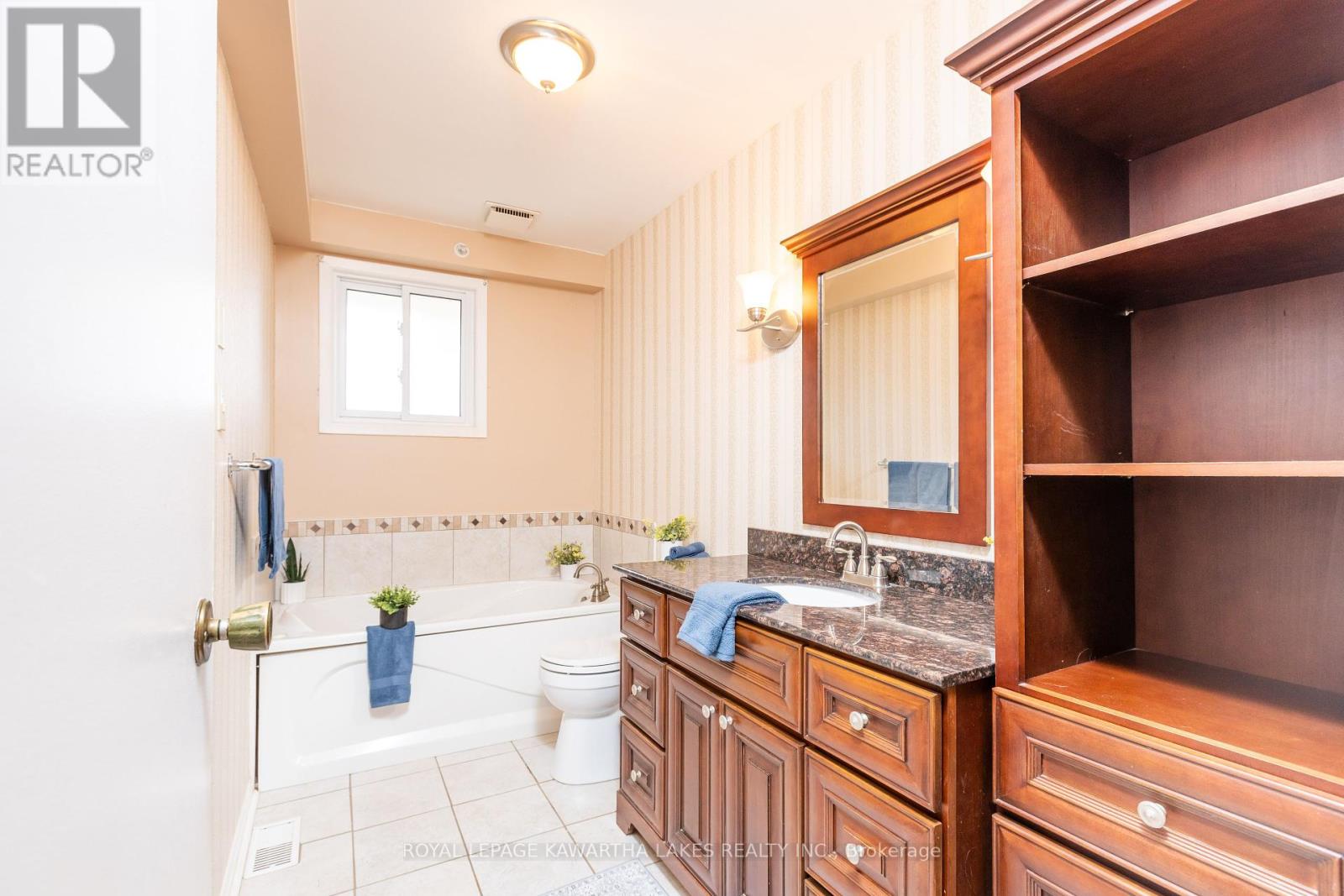 12 Hillside Drive, Kawartha Lakes, Ontario  K9V 1A4 - Photo 21 - X12215114