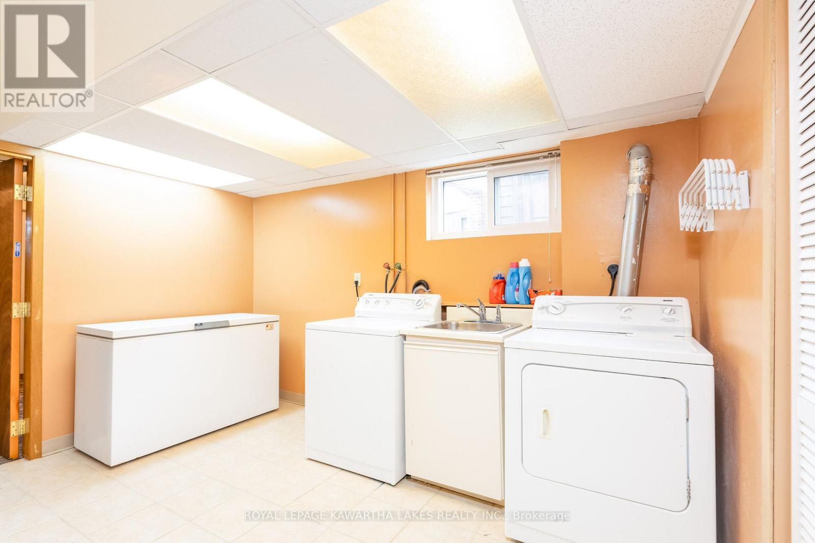 12 Hillside Drive, Kawartha Lakes, Ontario  K9V 1A4 - Photo 29 - X12215114
