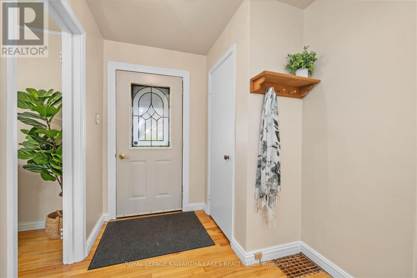 769 Chesterfield Avenue, Peterborough North, Ontario  K9H 4Y1 - Photo 12 - X12215254