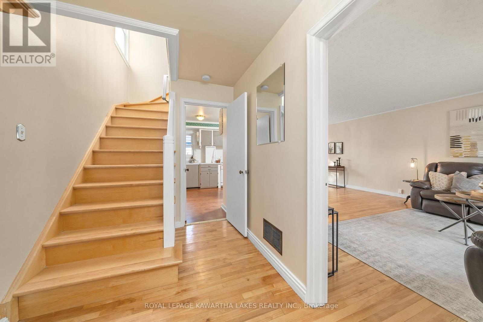 769 Chesterfield Avenue, Peterborough North, Ontario  K9H 4Y1 - Photo 13 - X12215254