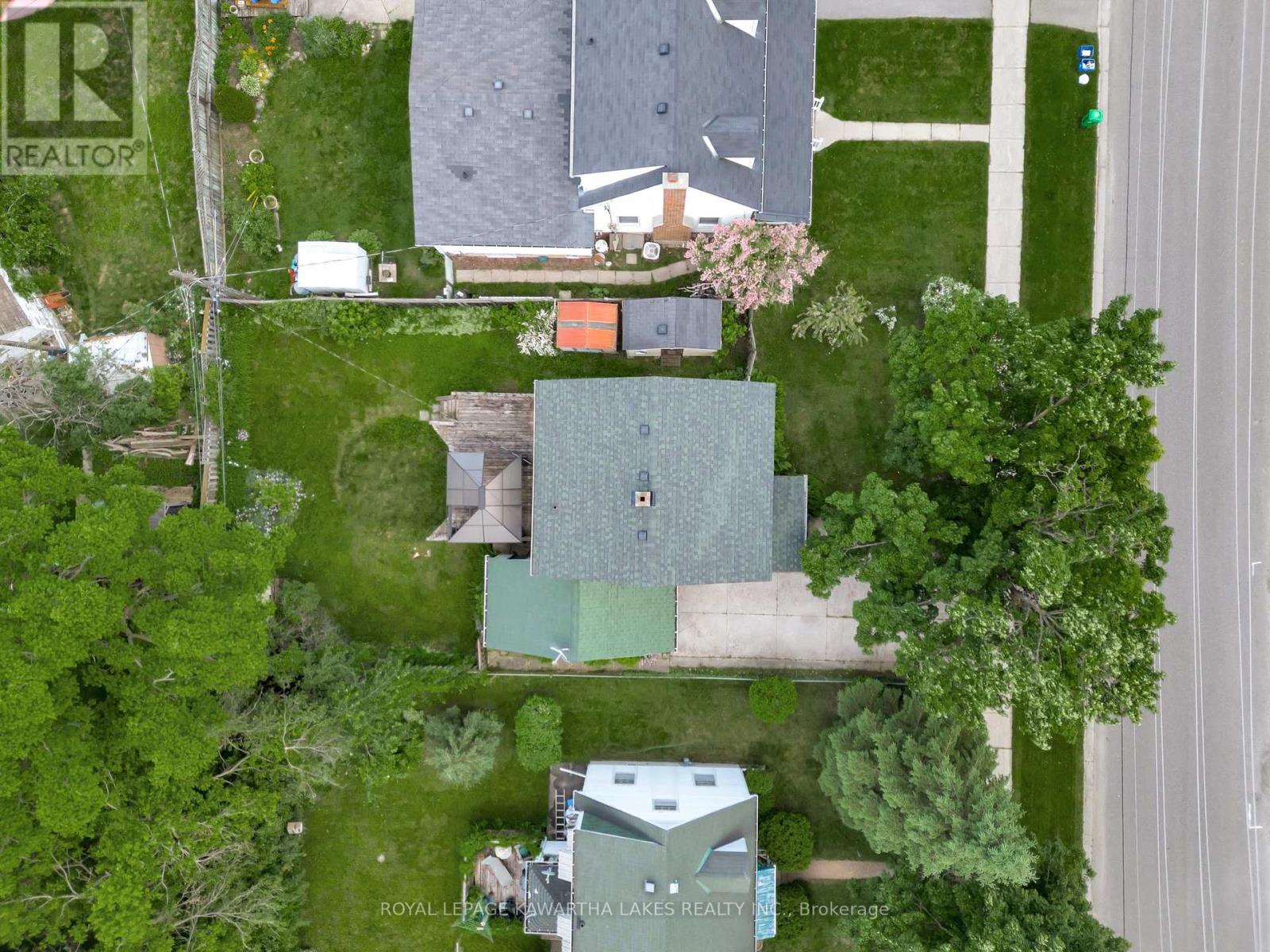 769 Chesterfield Avenue, Peterborough North, Ontario  K9H 4Y1 - Photo 5 - X12215254