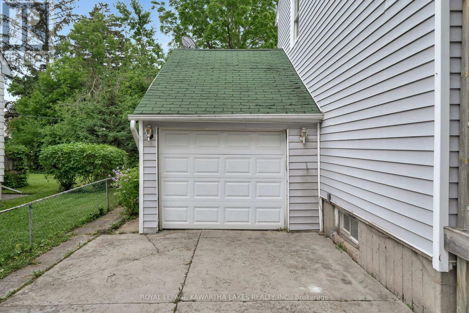 769 Chesterfield Avenue, Peterborough North, Ontario  K9H 4Y1 - Photo 9 - X12215254